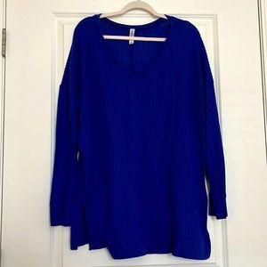 COPY - 💥$5 FLASH SALE 💥
 Blue waffle knit v-neck